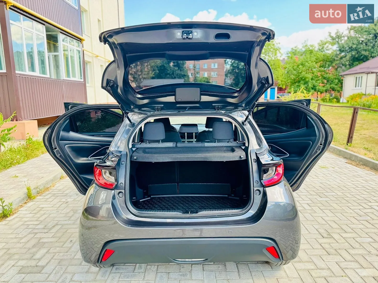 2021 Toyota Yaris - мініатюра 17