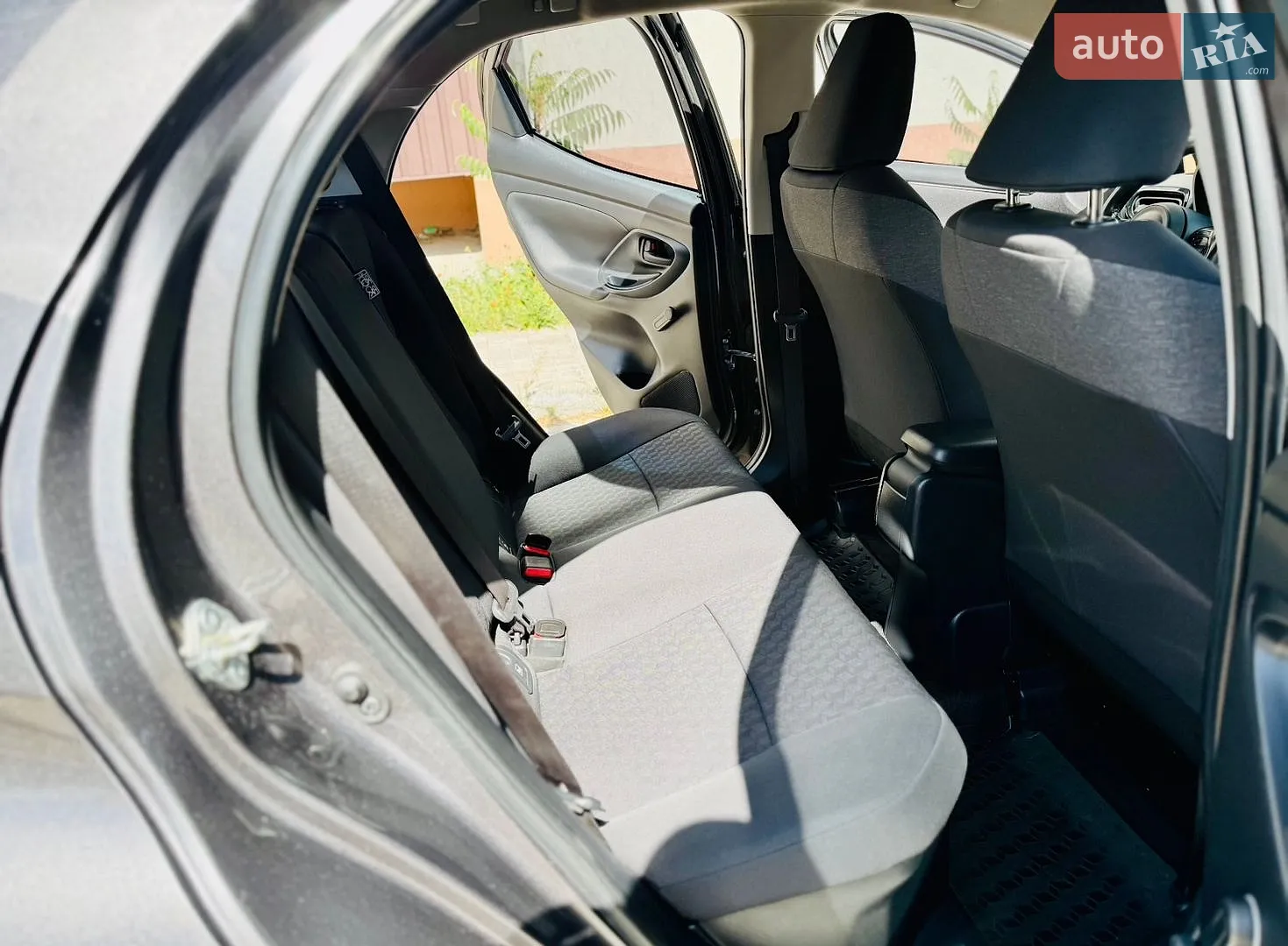 2021 Toyota Yaris - мініатюра 16