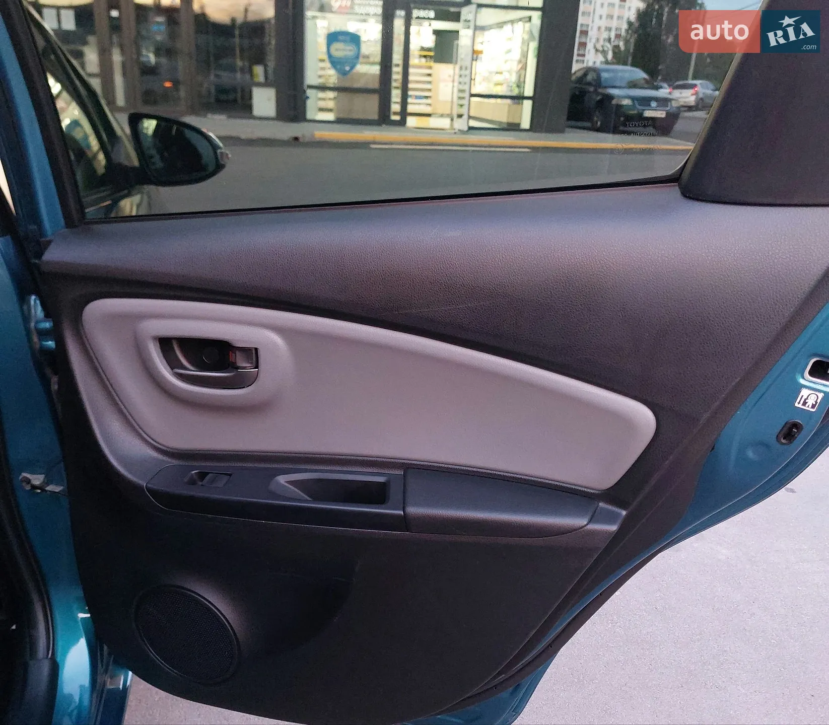 2012 Toyota Yaris - мініатюра 19
