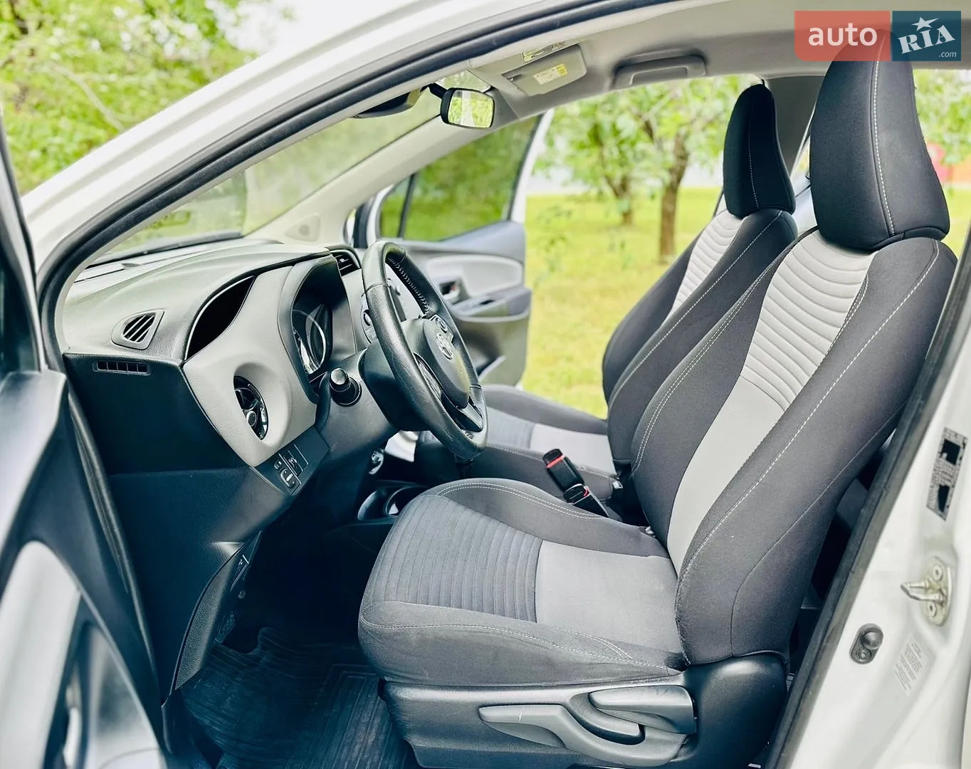 2020 Toyota Yaris - мініатюра 11