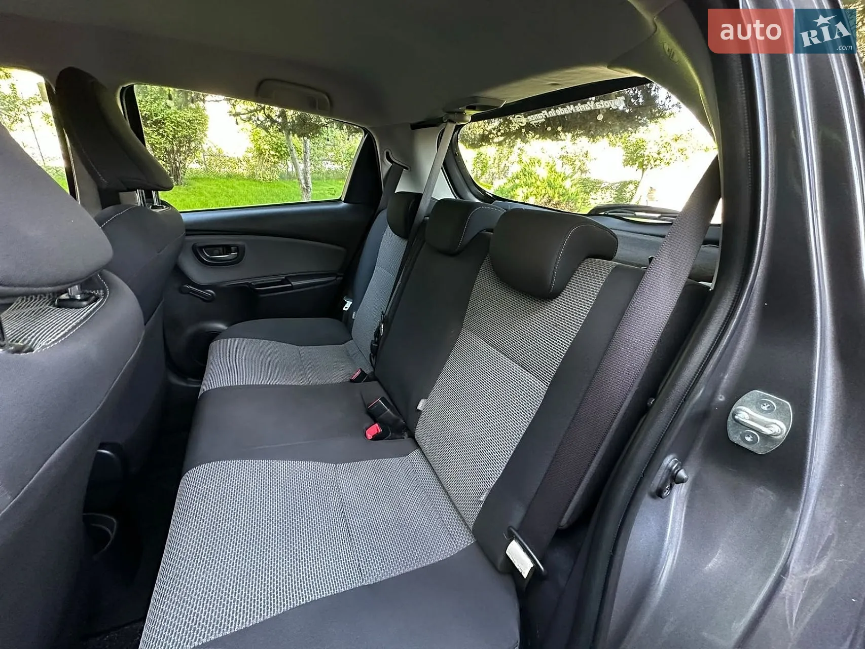 2016 Toyota Yaris - мініатюра 4
