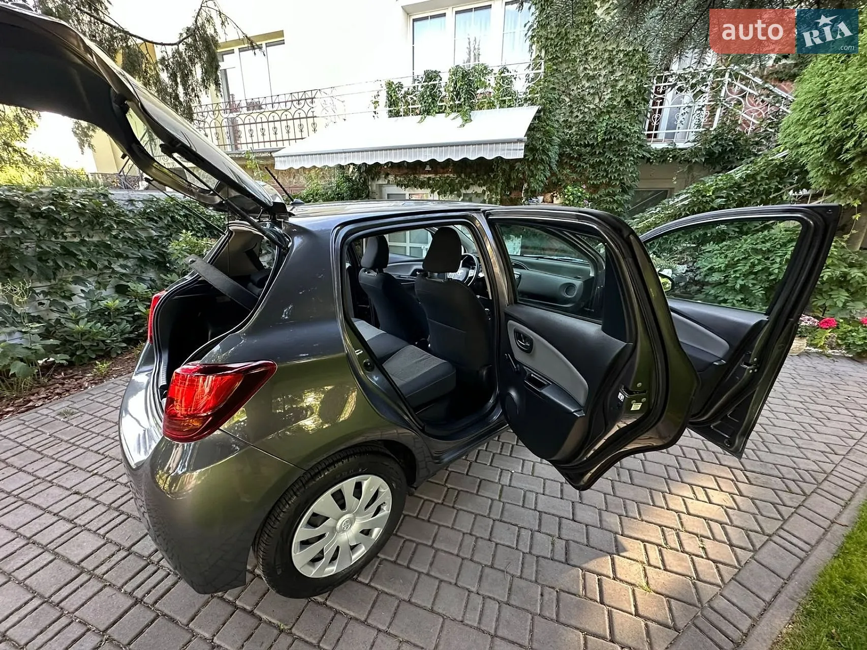 2016 Toyota Yaris - мініатюра 14