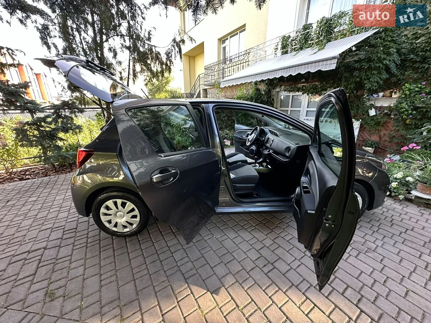 2016 Toyota Yaris - мініатюра 18