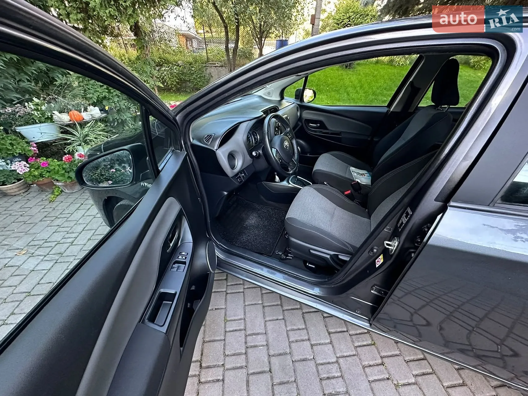 2016 Toyota Yaris - мініатюра 23