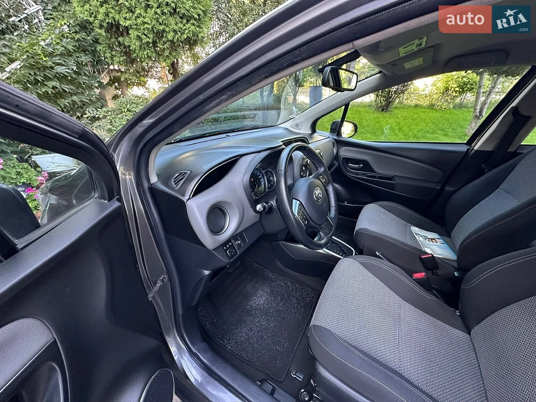 2016 Toyota Yaris - мініатюра 28