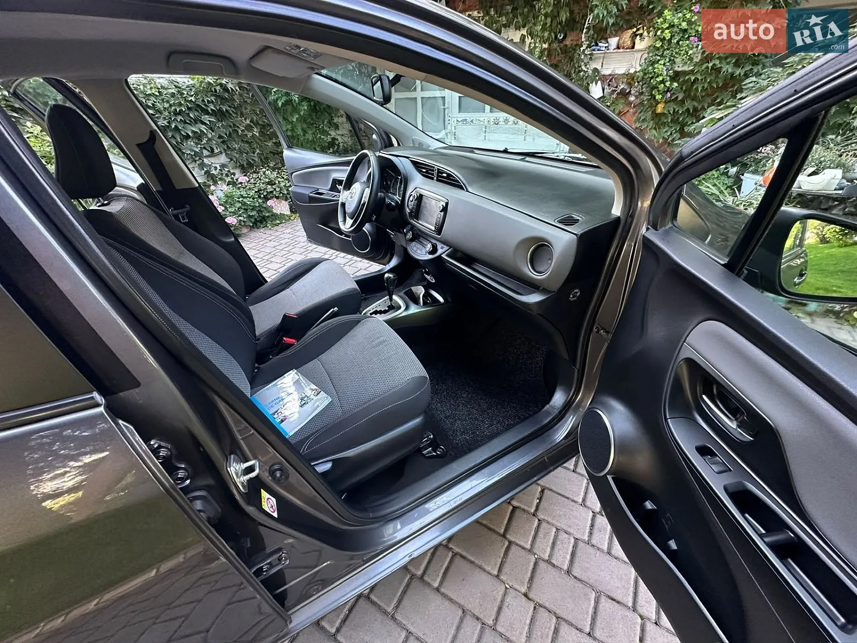 2016 Toyota Yaris - мініатюра 32