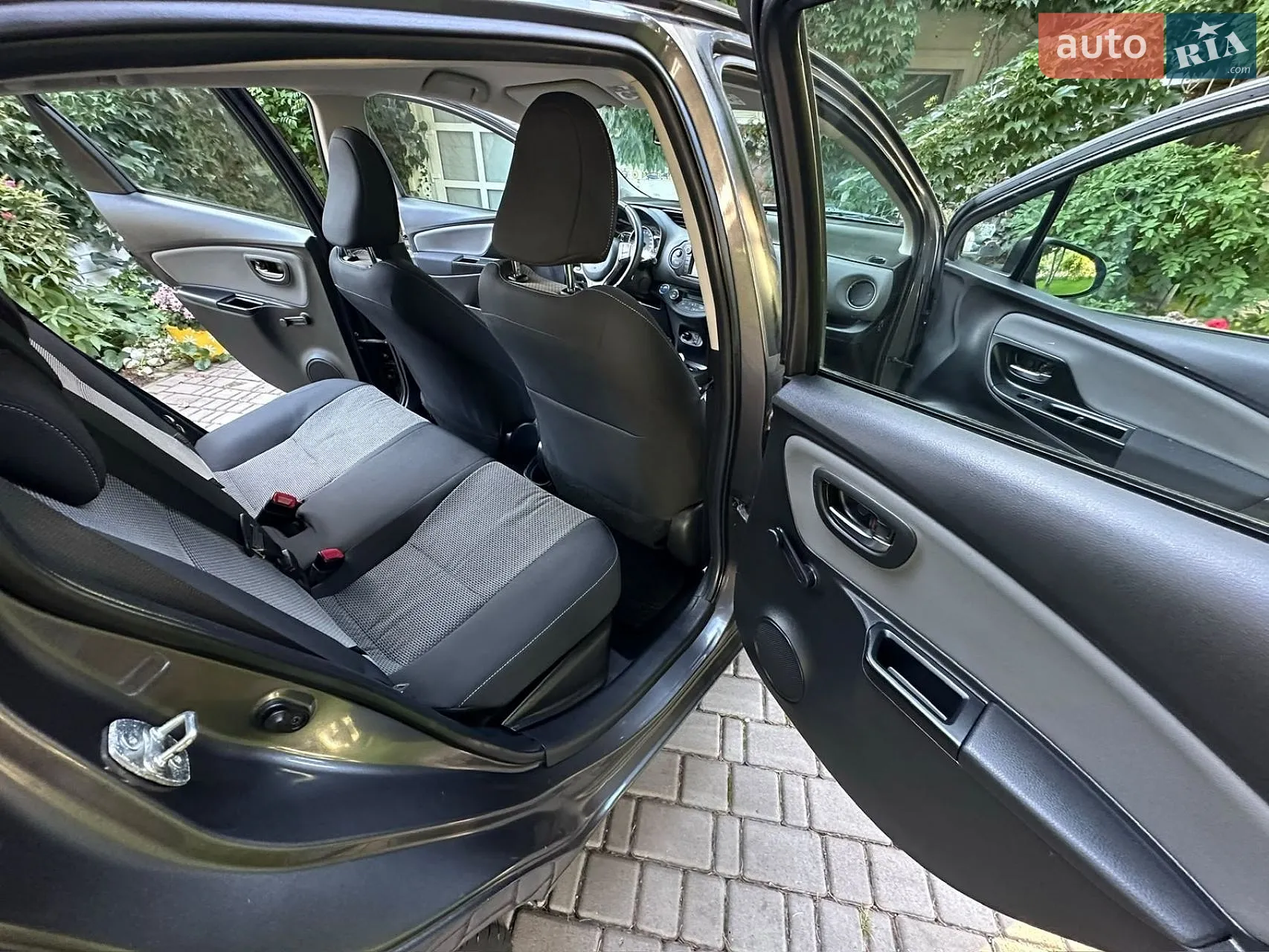 2016 Toyota Yaris - мініатюра 34