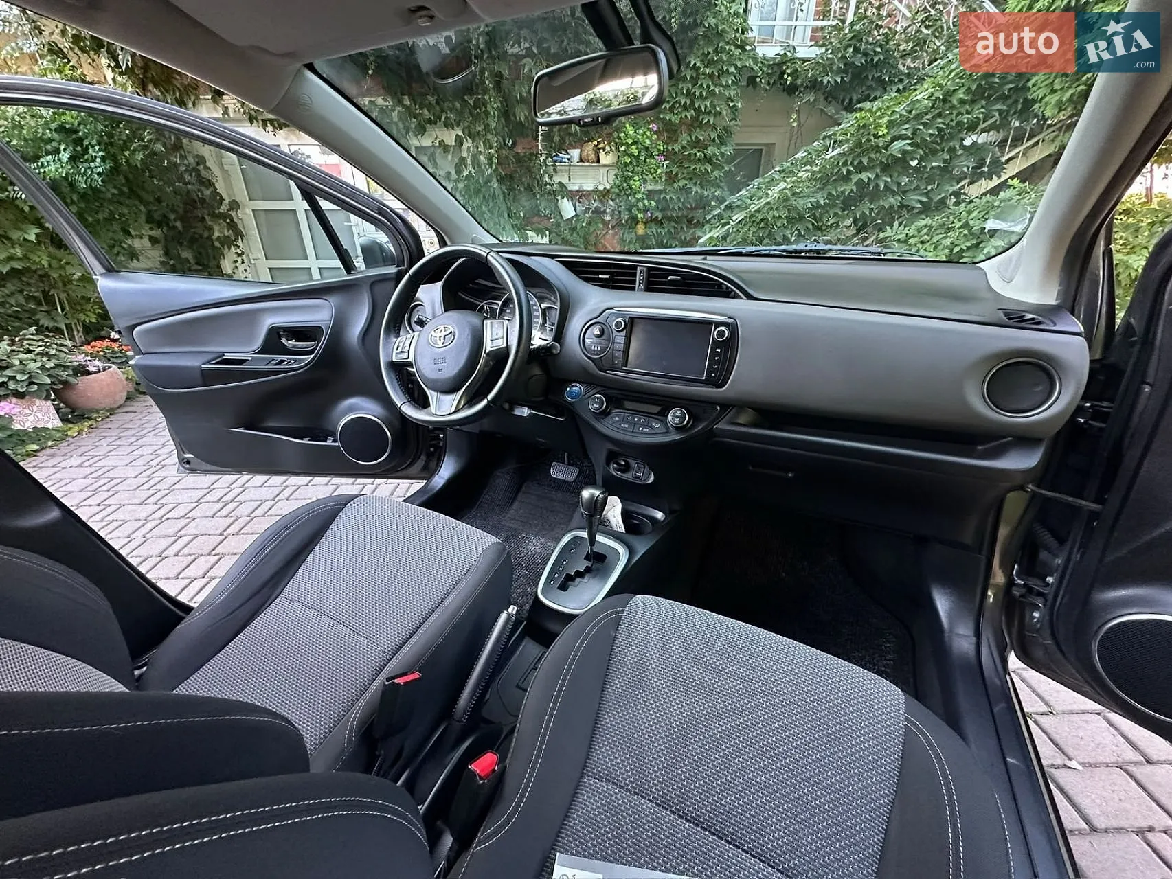 2016 Toyota Yaris - мініатюра 27