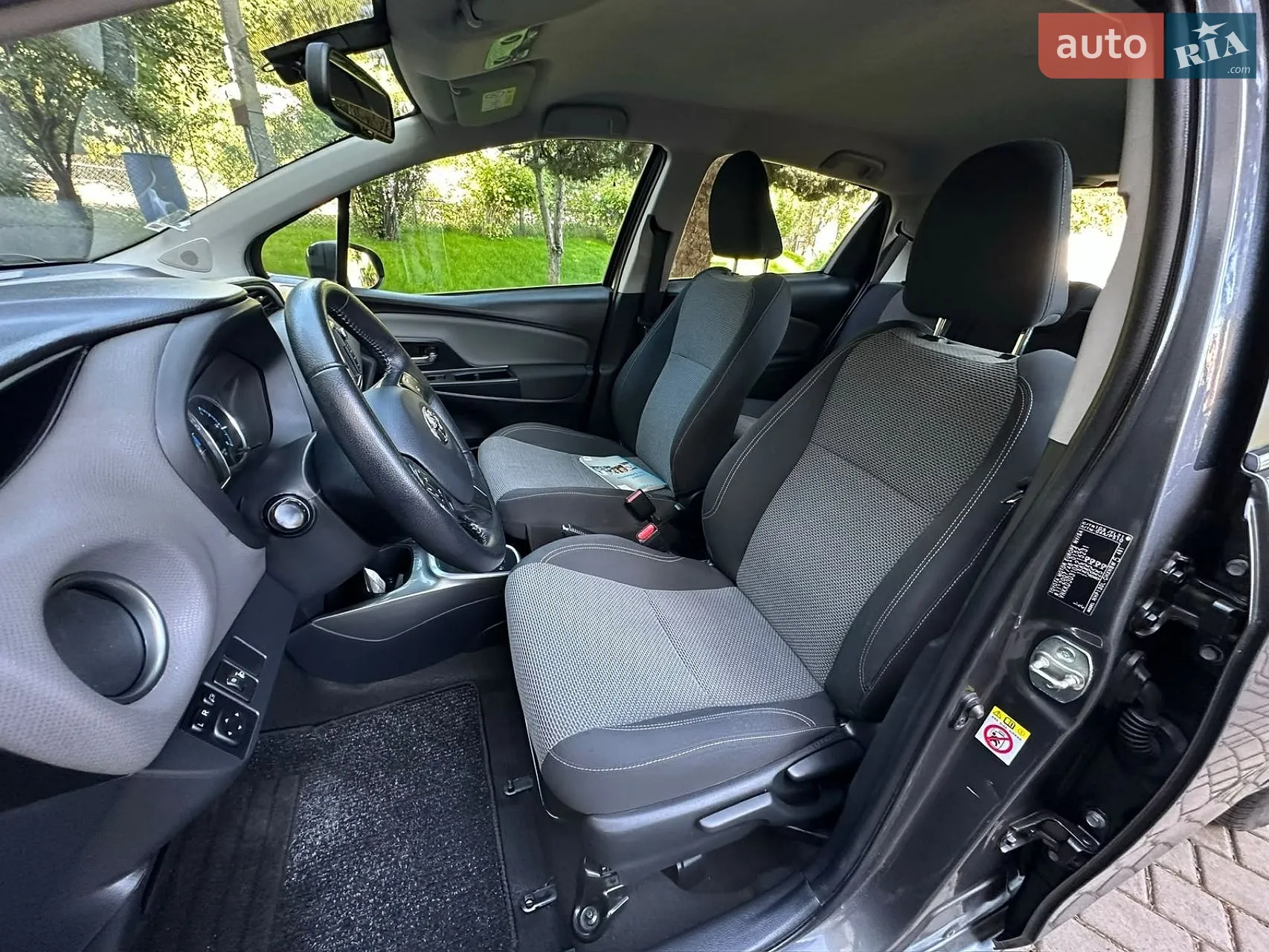 2016 Toyota Yaris - мініатюра 30