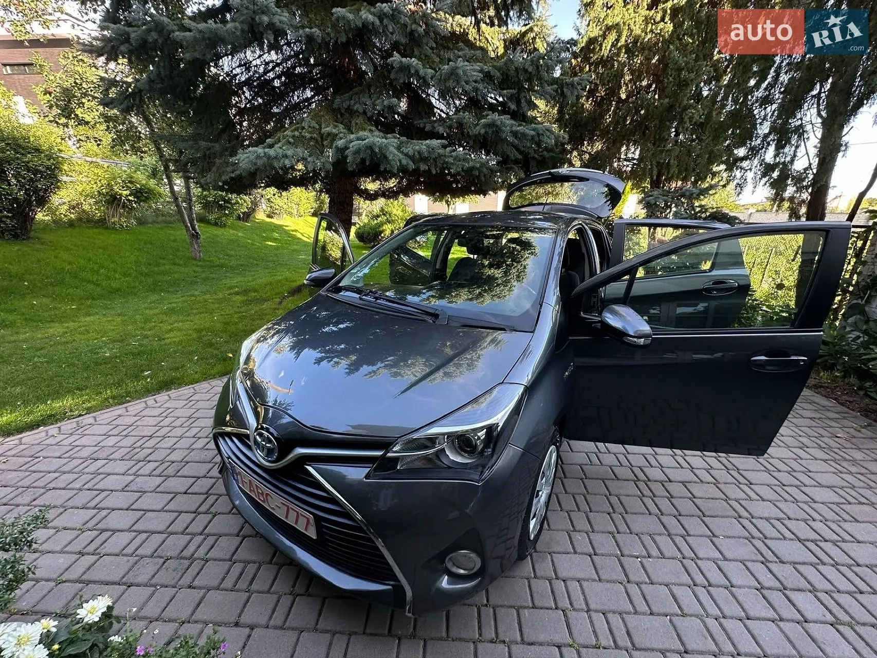 2016 Toyota Yaris - мініатюра 36