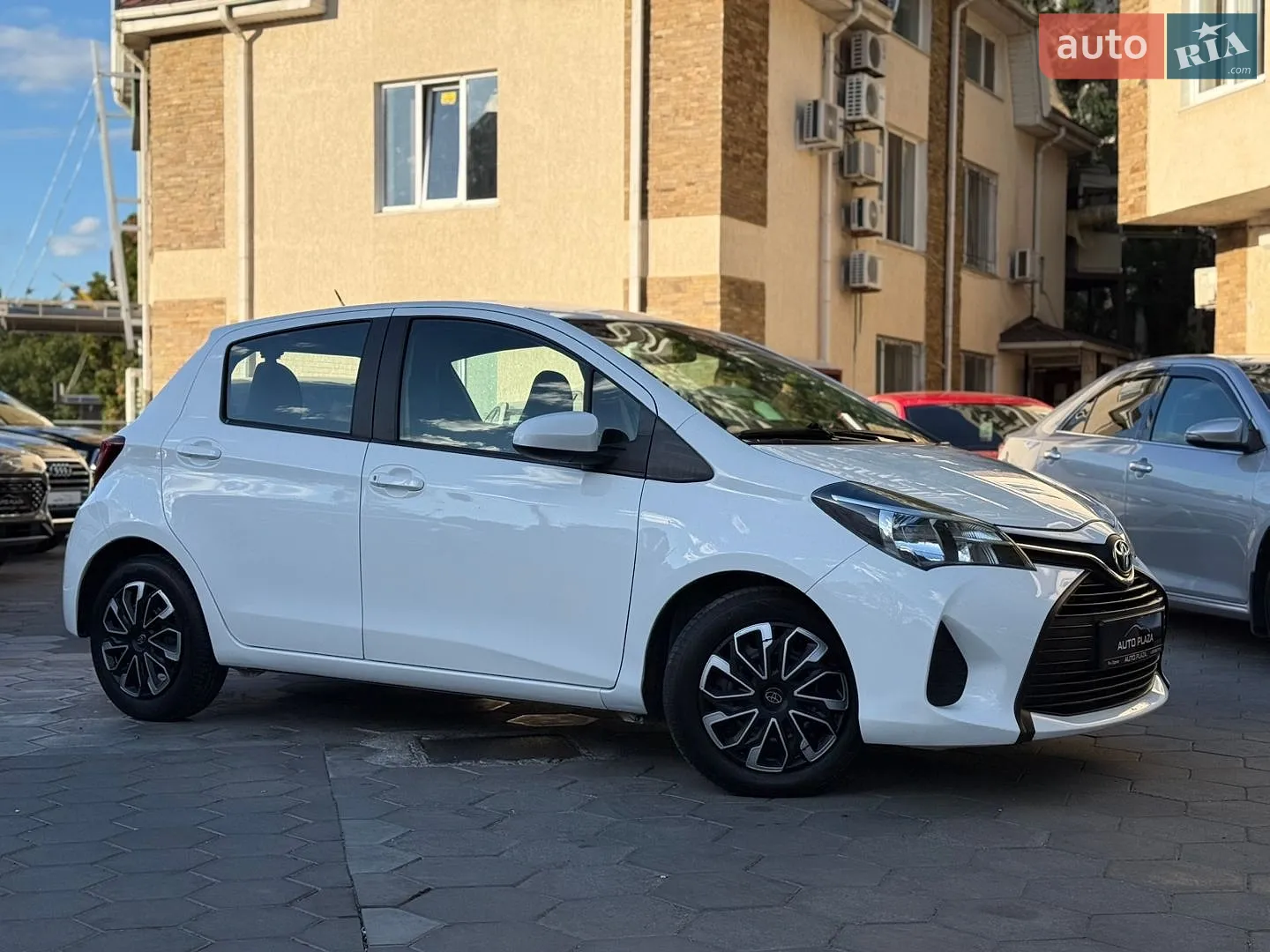 2015 Toyota Yaris - мініатюра 11