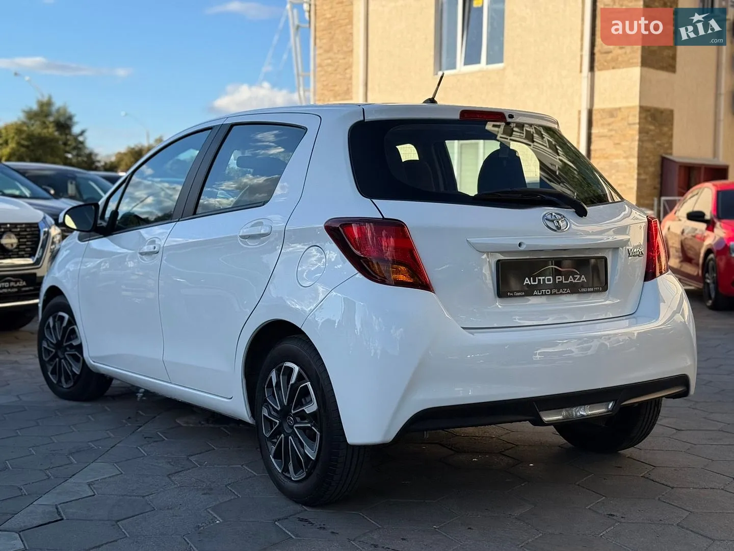 2015 Toyota Yaris - мініатюра 16