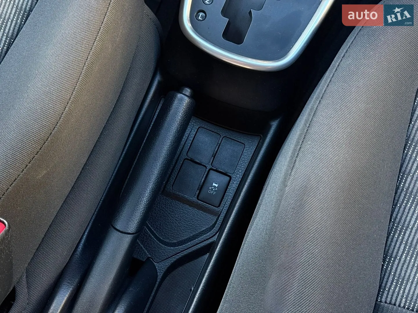 2015 Toyota Yaris - мініатюра 31