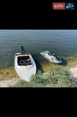 Лодка Tracker Bass 2021 в Николаеве