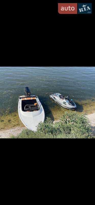 Лодка Tracker Bass 2021 в Николаеве