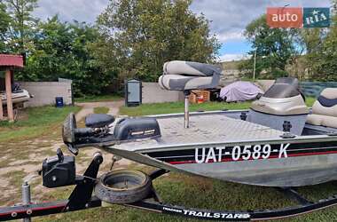 Катер Tracker Bass 2004 в Чернівцях