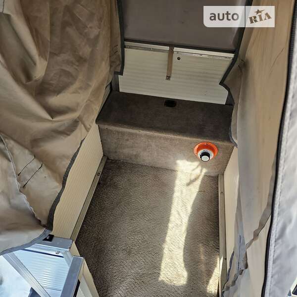 Лодка Tracker Party Barge 2007 в Киеве