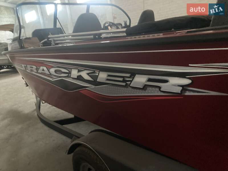 Катер Tracker Party Barge 2021 в Дніпрі