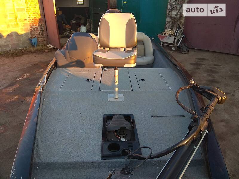 Катер Tracker Pro Team 2018 в Броварах фото 2 Катер Tracker Pro Team 2018 в Броварах