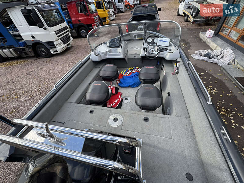 Катер Tracker Targa 2009 в Житомирі