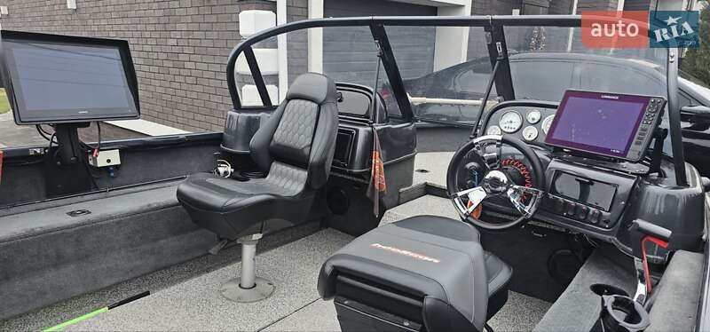 Човен Tracker Targa 2006 в Борисполі