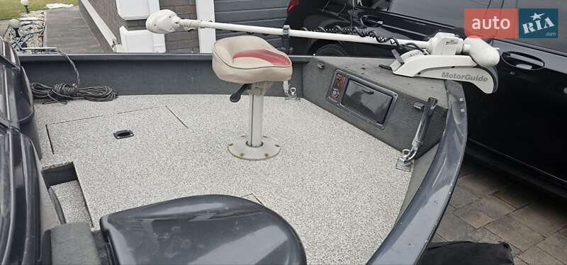 Лодка Tracker Targa 2006 в Борисполе