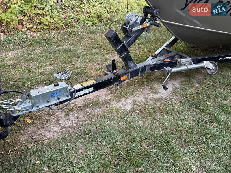 Лодка Tracker Targa 2005 в Переяславе