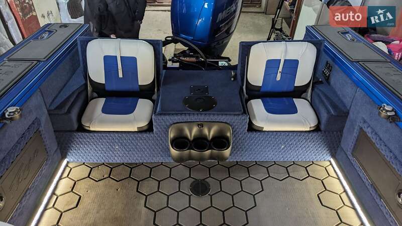 Катер Tracker Targa 2012 в Одесі фото 6 Катер Tracker Targa 2012 в Одесі