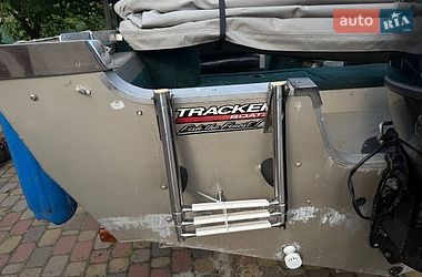 Катер Tracker Targa 2001 в Старих Петрівцях