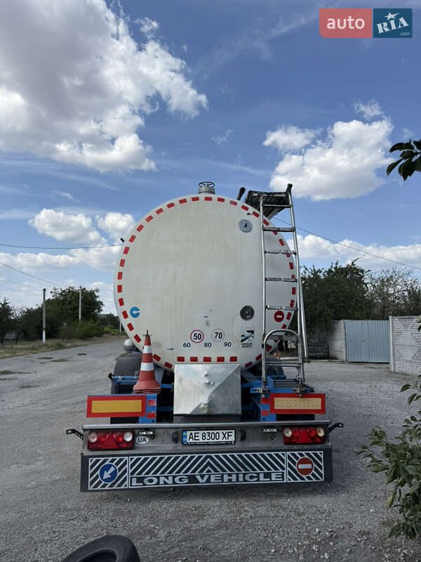 Цистерна полуприцеп Trailis D-651 1995 в Кривом Роге