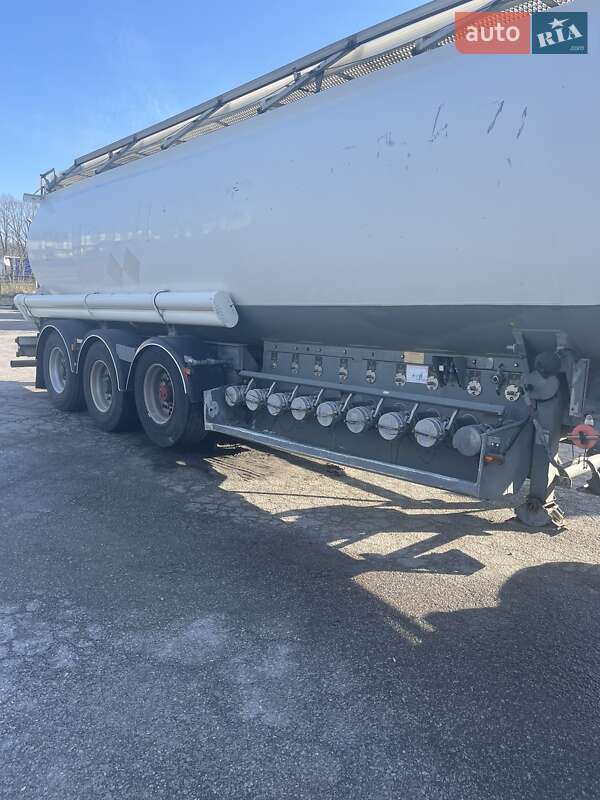 Цистерна напівпричіп Trailor GeneralTrailor 1998 в Вінниці