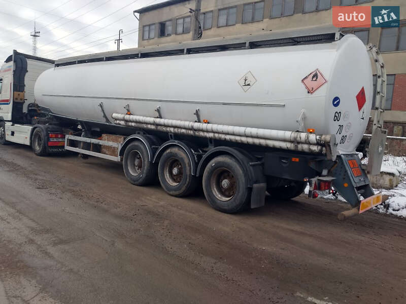 Цистерна полуприцеп Trailor S 1993 в Черновцах