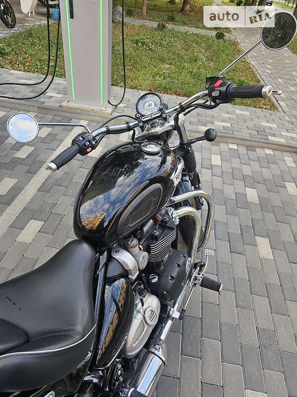 Боббер Triumph Bonneville 2017 в Луцке фото 12 Боббер Triumph Bonneville 2017 в Луцке