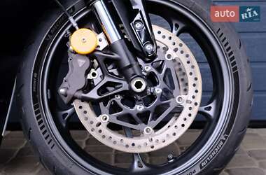 Мотоцикл Спорт-туризм Triumph Daytona 660 2024 в 