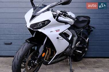 Мотоцикл Спорт-туризм Triumph Daytona 660 2024 в 