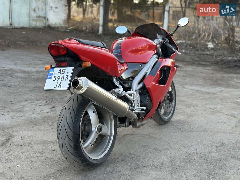 Мотоцикл Багатоцільовий (All-round) Triumph Daytona 2004 в Вінниці