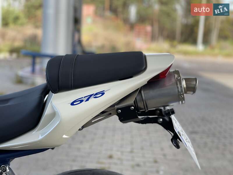 Спортбайк Triumph Daytona 2010 в Дубно