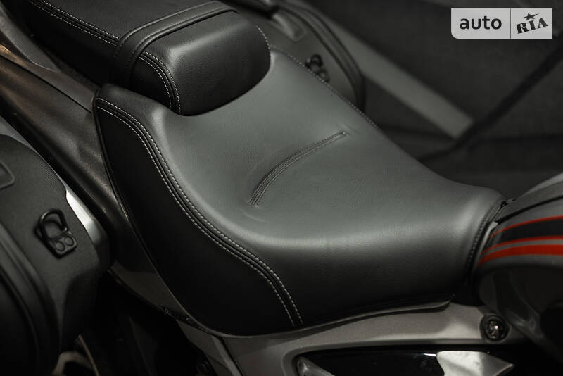 Мотоцикл Круизер Triumph Rocket III 2020 в Киеве