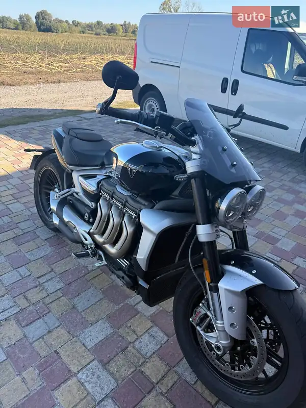 Triumph Rocket III 2023