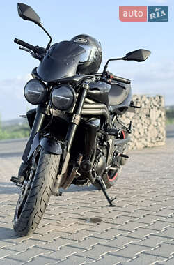 Мотоцикл Без обтекателей (Naked bike) Triumph Speed Triple 2010 в 