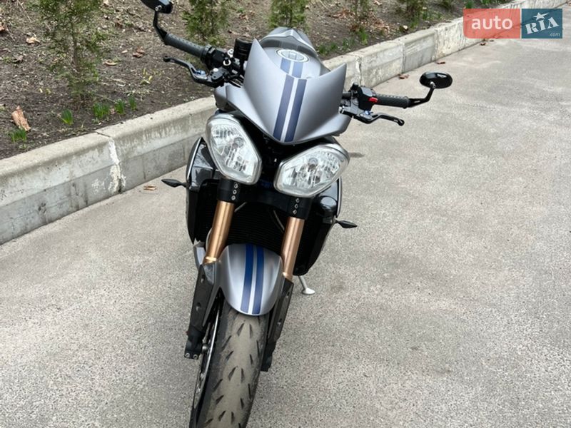 Мотоцикл Без обтекателей (Naked bike) Triumph Speed Triple 2014 в Киеве