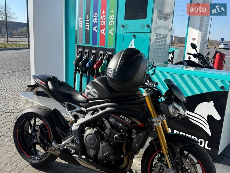 Мотоцикл Без обтекателей (Naked bike) Triumph Speed Triple 2022 в Киеве фото 7 Мотоцикл Без обтекателей (Naked bike) Triumph Speed Triple 2022 в Киеве