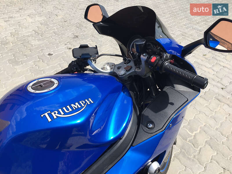 Мотоцикл Спорт-туризм Triumph Sprint ST 1050 2006 в Чернигове