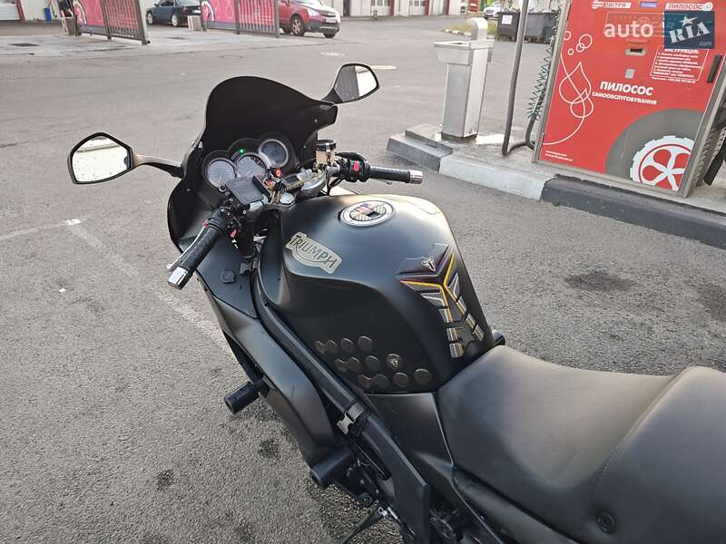 Мотоцикл Спорт-туризм Triumph Sprint 2005 в Киеве фото 7 Мотоцикл Спорт-туризм Triumph Sprint 2005 в Киеве