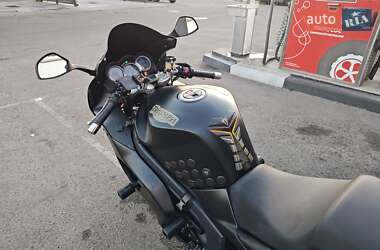 Мотоцикл Спорт-туризм Triumph Sprint 2005 в 