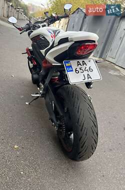 Мотоцикл Без обтекателей (Naked bike) Triumph Street Triple 675 2013 в 