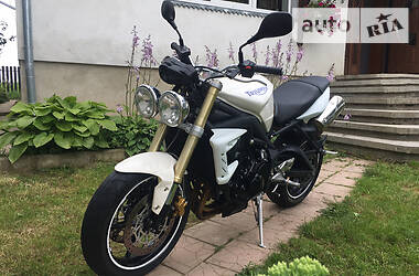 Мотоцикл Классик Triumph Street Triple 2010 в Ивано-Франковске