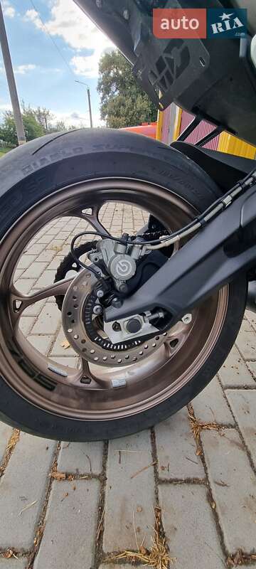 Мотоцикл Без обтікачів (Naked bike) Triumph Street Triple 2022 в Черкасах фото 5 Мотоцикл Без обтікачів (Naked bike) Triumph Street Triple 2022 в Черкасах