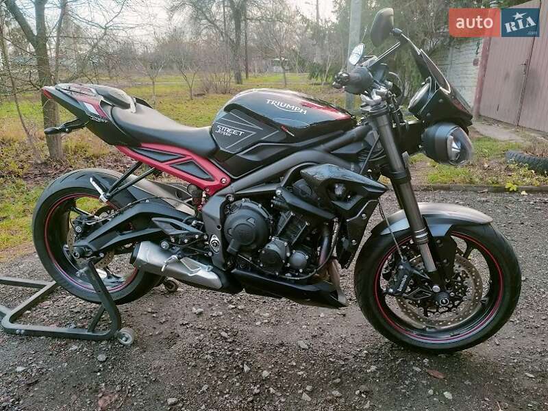 Triumph Street Triple 2020