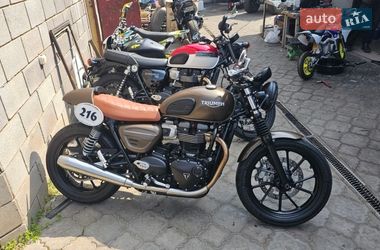 Кафе рейсер Triumph Street Twin 2022 в Николаеве